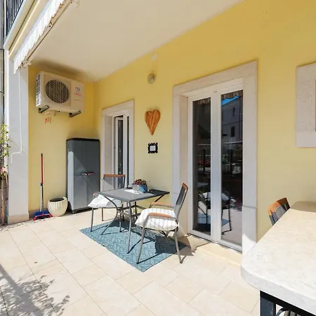 Apartment Nina Porec Exterior photo