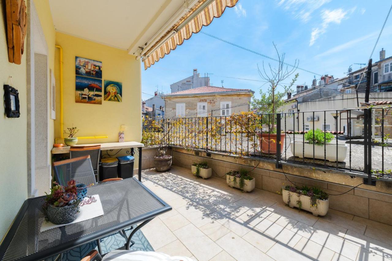 Nina Apartament